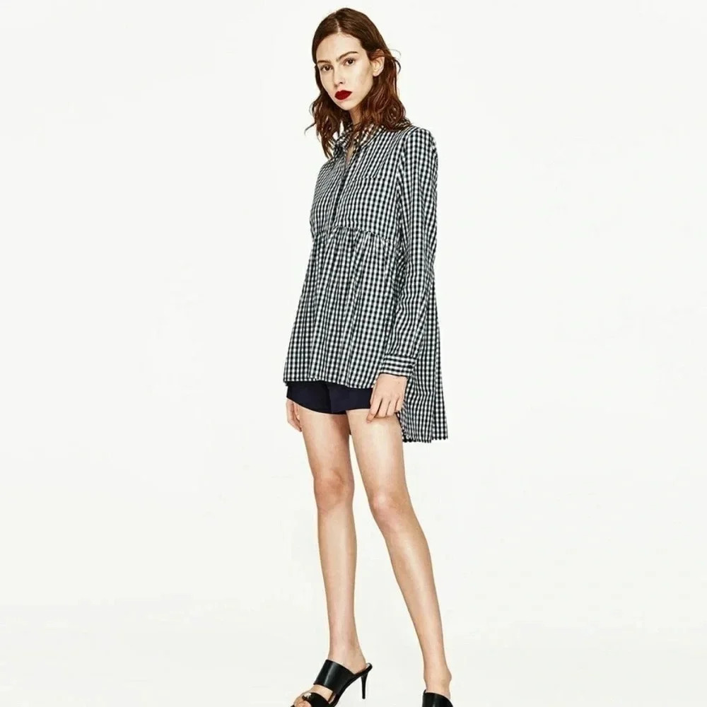 Zara Black and White Babydoll Gingham Shirt. Small